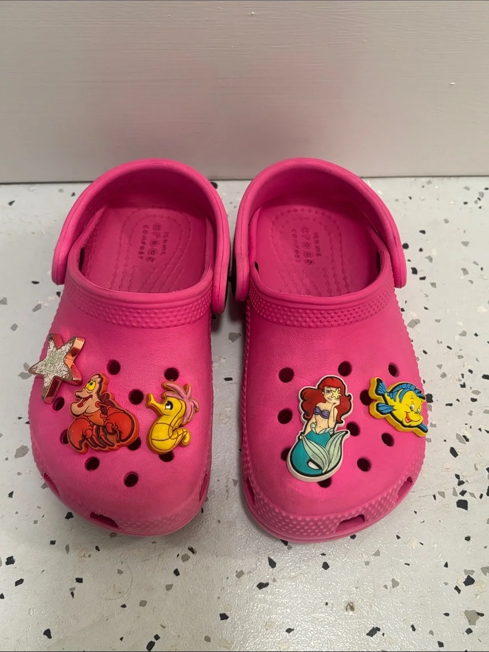 C8 CROCS Kids Pink Clog Sandals with Disney Ariel Character Jibbitz